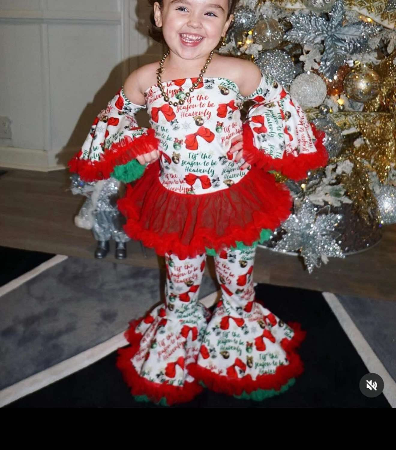 Reserved- 4 Christmas sets Melania