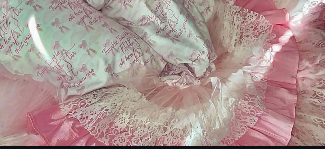 Reserved- gown set and robe Elizabeth